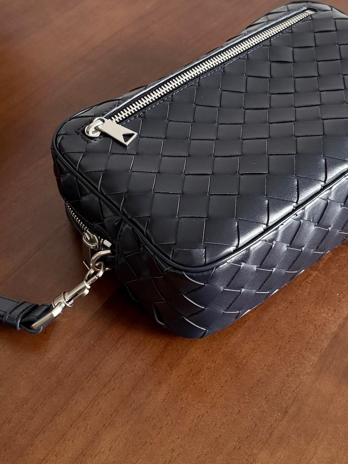 Intrecciato Wristlet Pouch Bottega Veneta 777390.A4