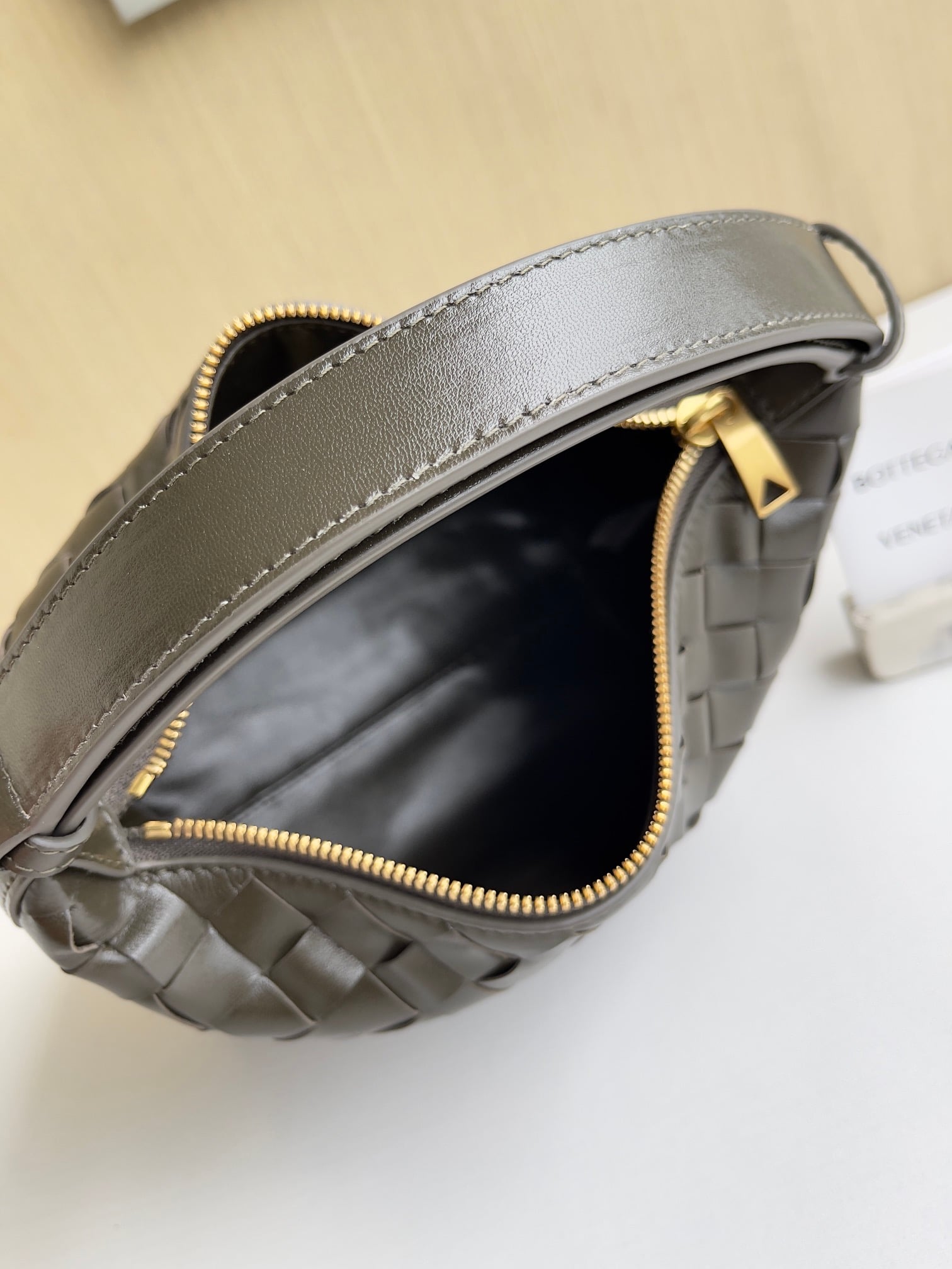 Jodie Bottega Veneta 754443.A4