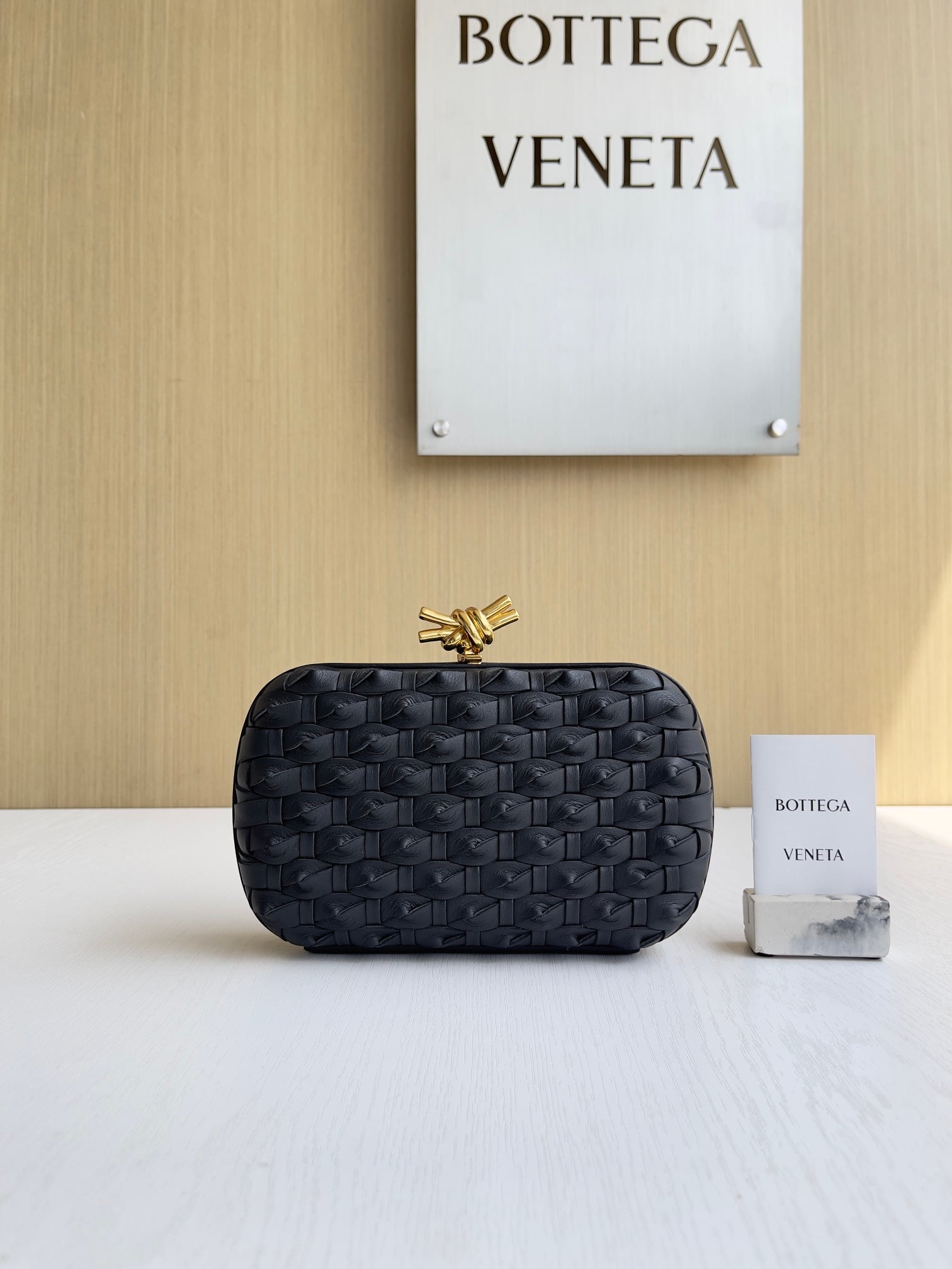 Knot Bottega Veneta 717622.A4