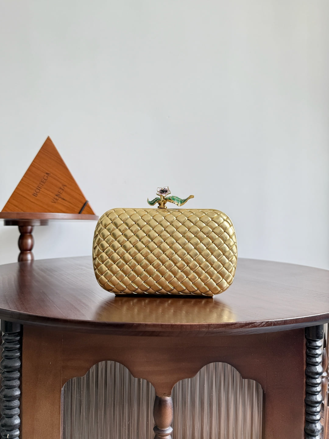 Knot Bottega Veneta 826183.A2