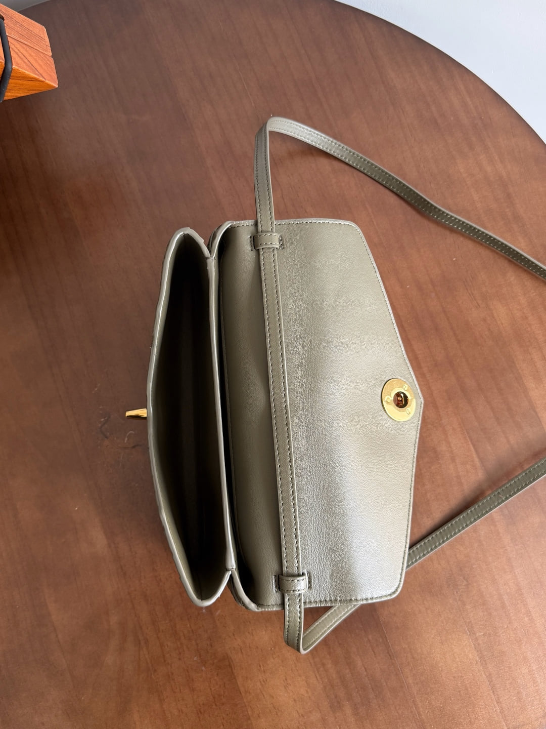 Knot Lock Bottega Veneta 817191.A11