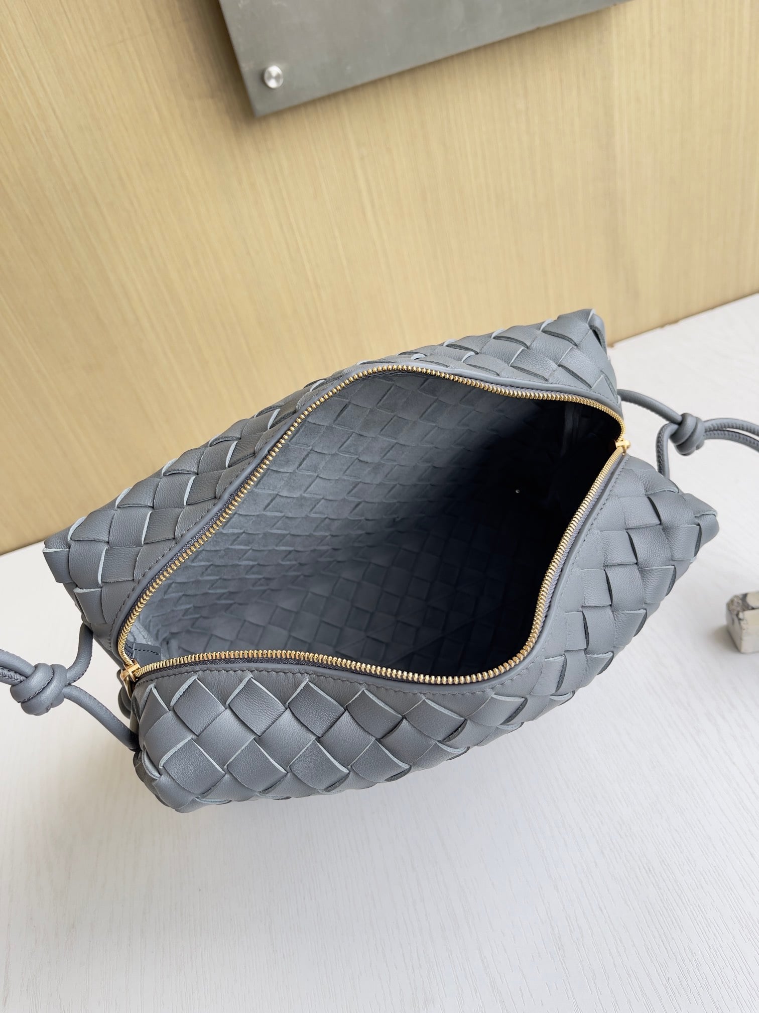 Large Loop Bottega Veneta 680256.A2