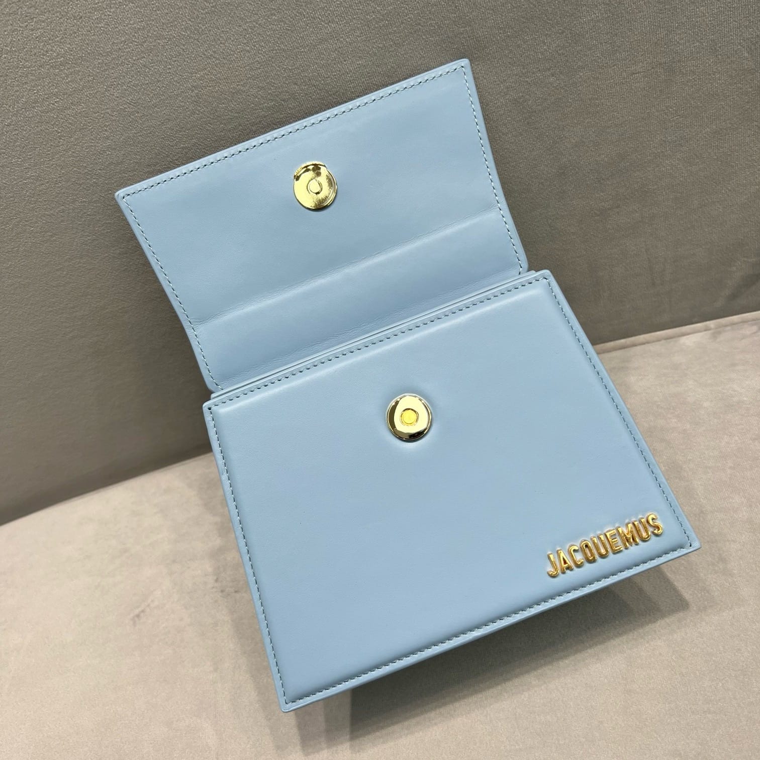 Le grand Chiquito 18cm Jacquemus 19