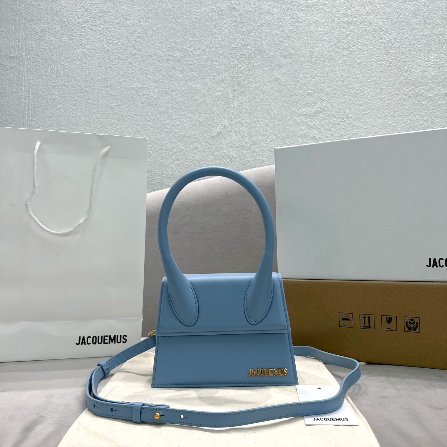 Le grand Chiquito 18cm Jacquemus 19