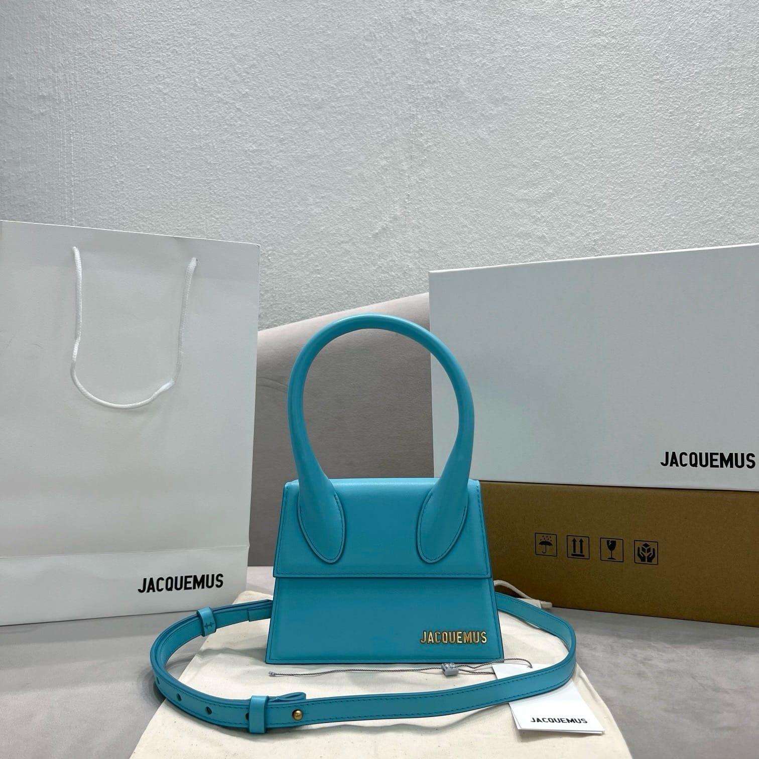 Le grand Chiquito 18cm Jacquemus 22