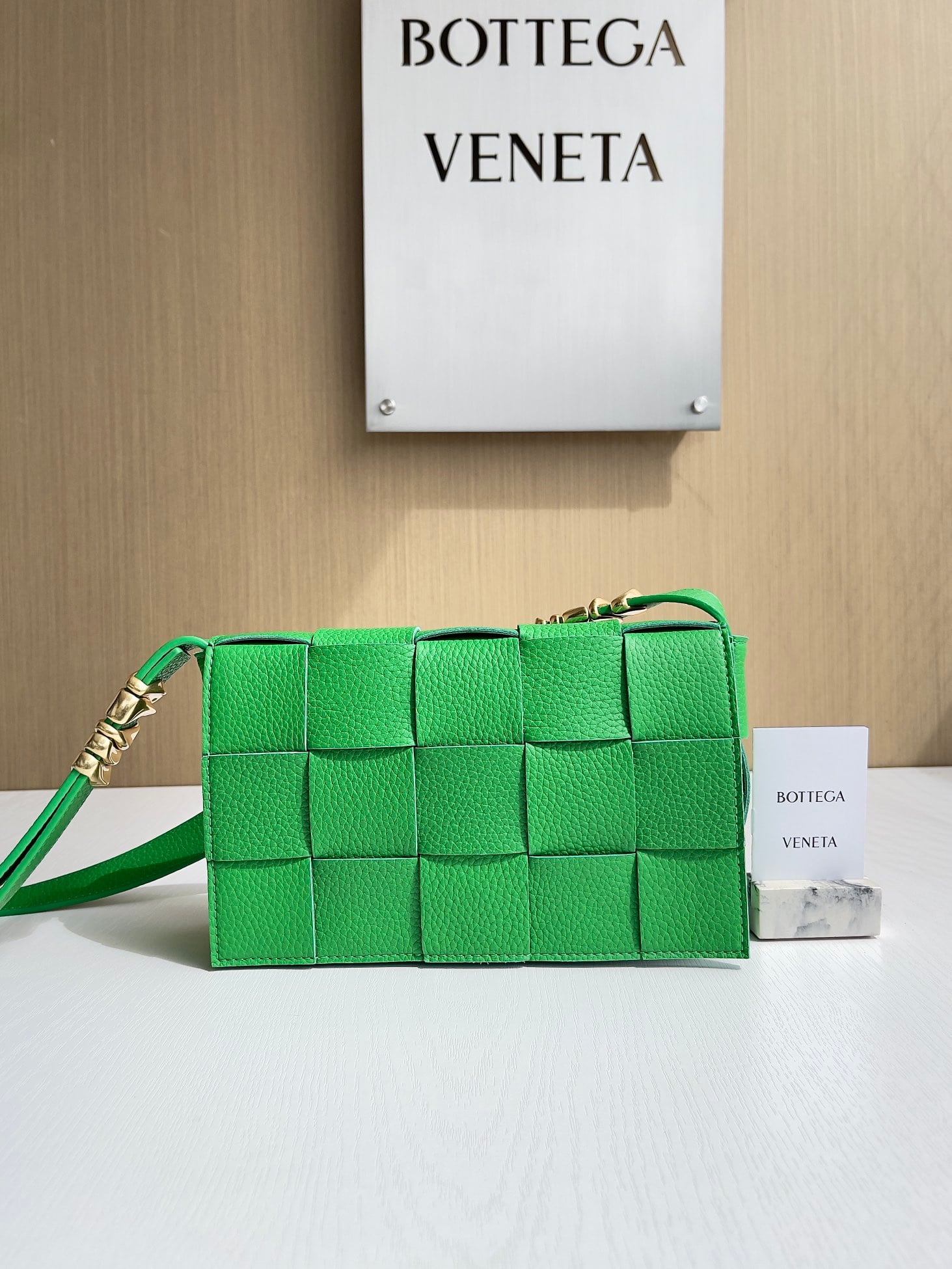 Padded Cassette Bottega Veneta 666870.A1