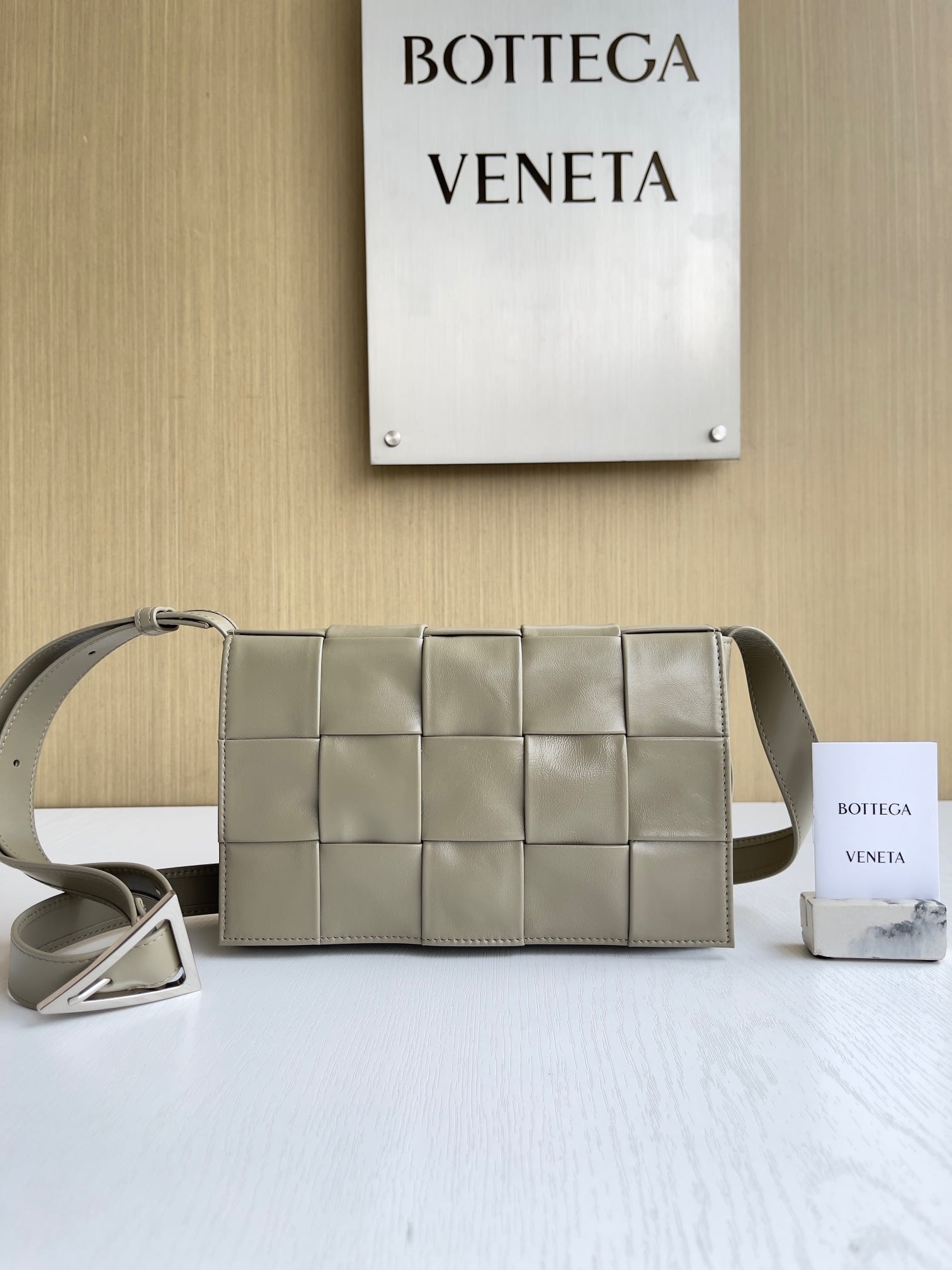 Padded Cassette Bottega Veneta 667298.A5