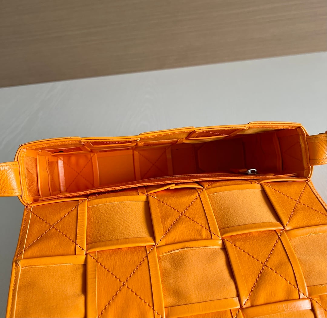 Padded Cassette Bottega Veneta 667298.A7