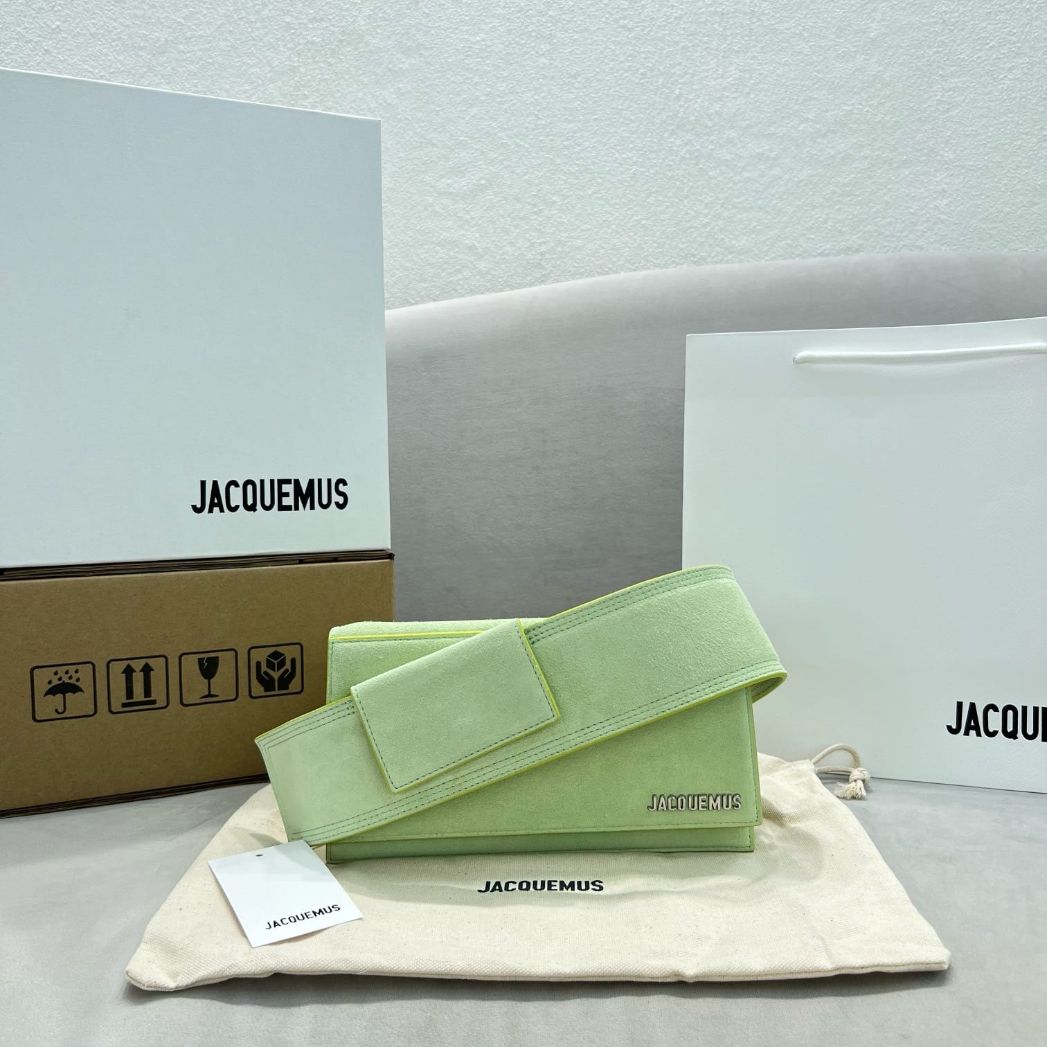 Le Messageur Jacquemus