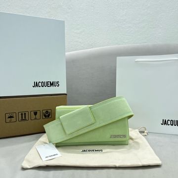 Le Messageur Jacquemus