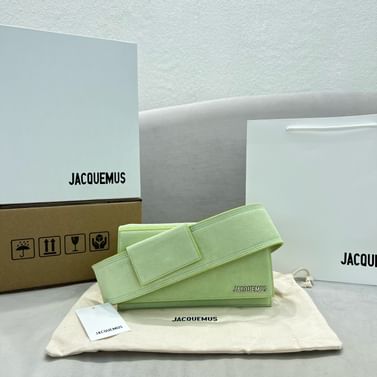 Le Messageur Jacquemus