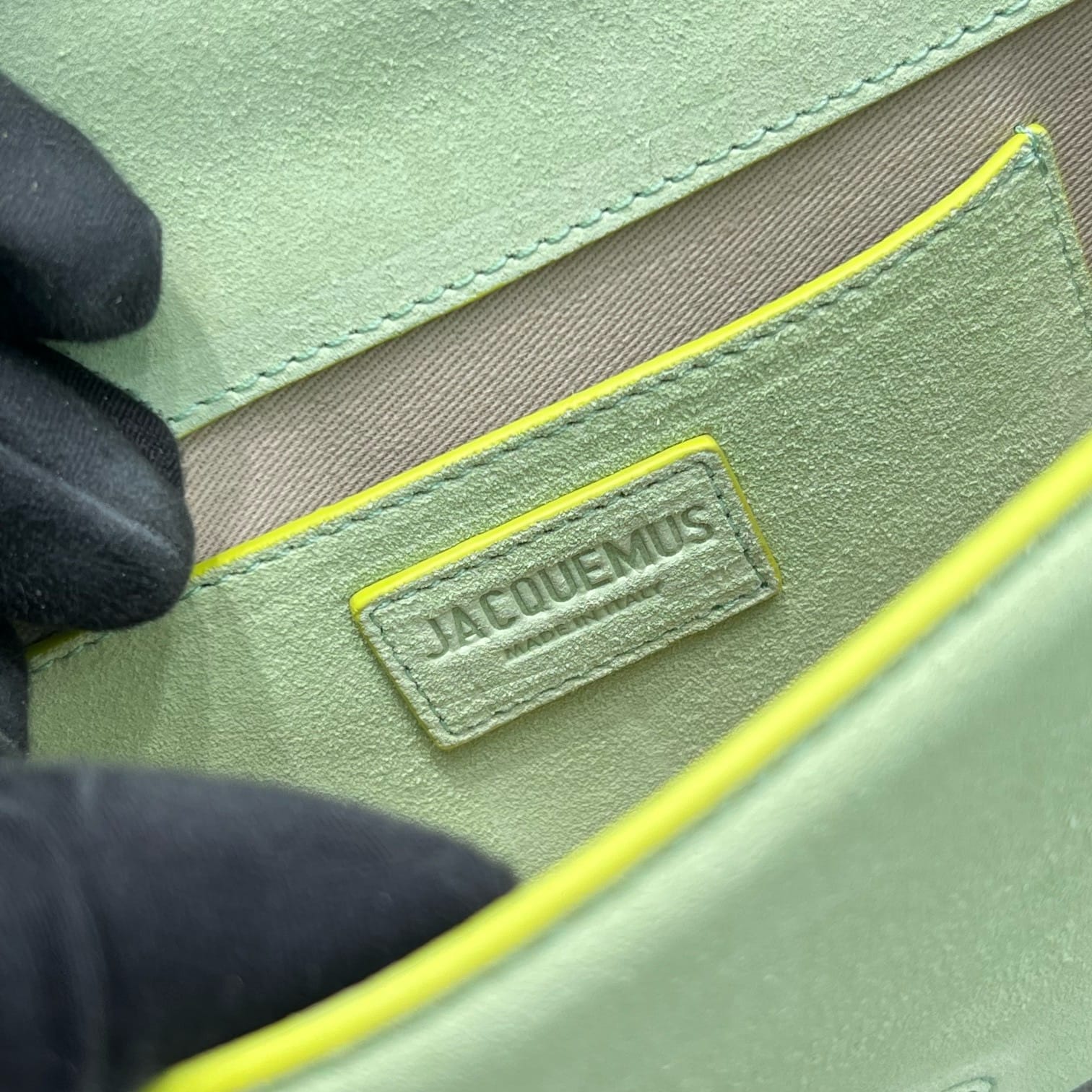 Le Messageur Jacquemus