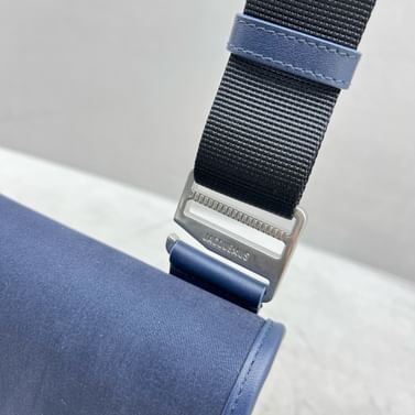 Le Messageru Jacquemus