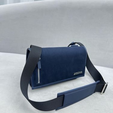 Le Messageru Jacquemus