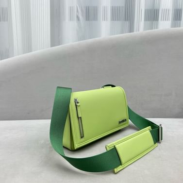 Le Messageru Jacquemus 1