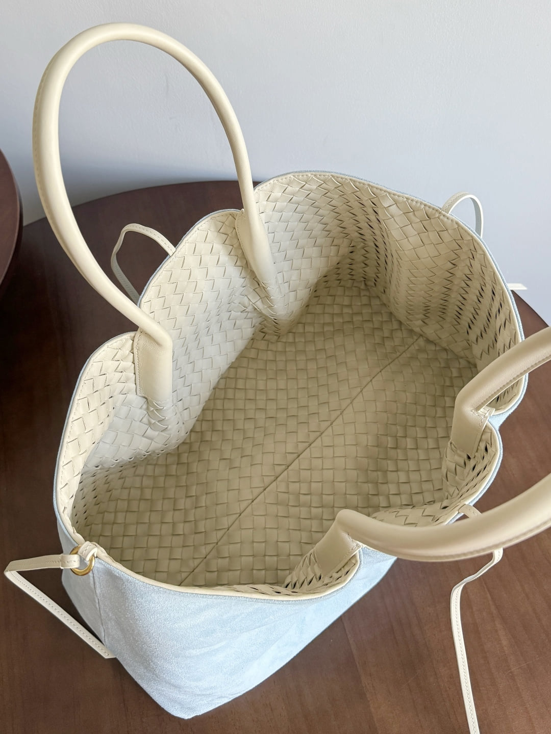 Pinacoteca - синий Bottega Veneta 817166.A15