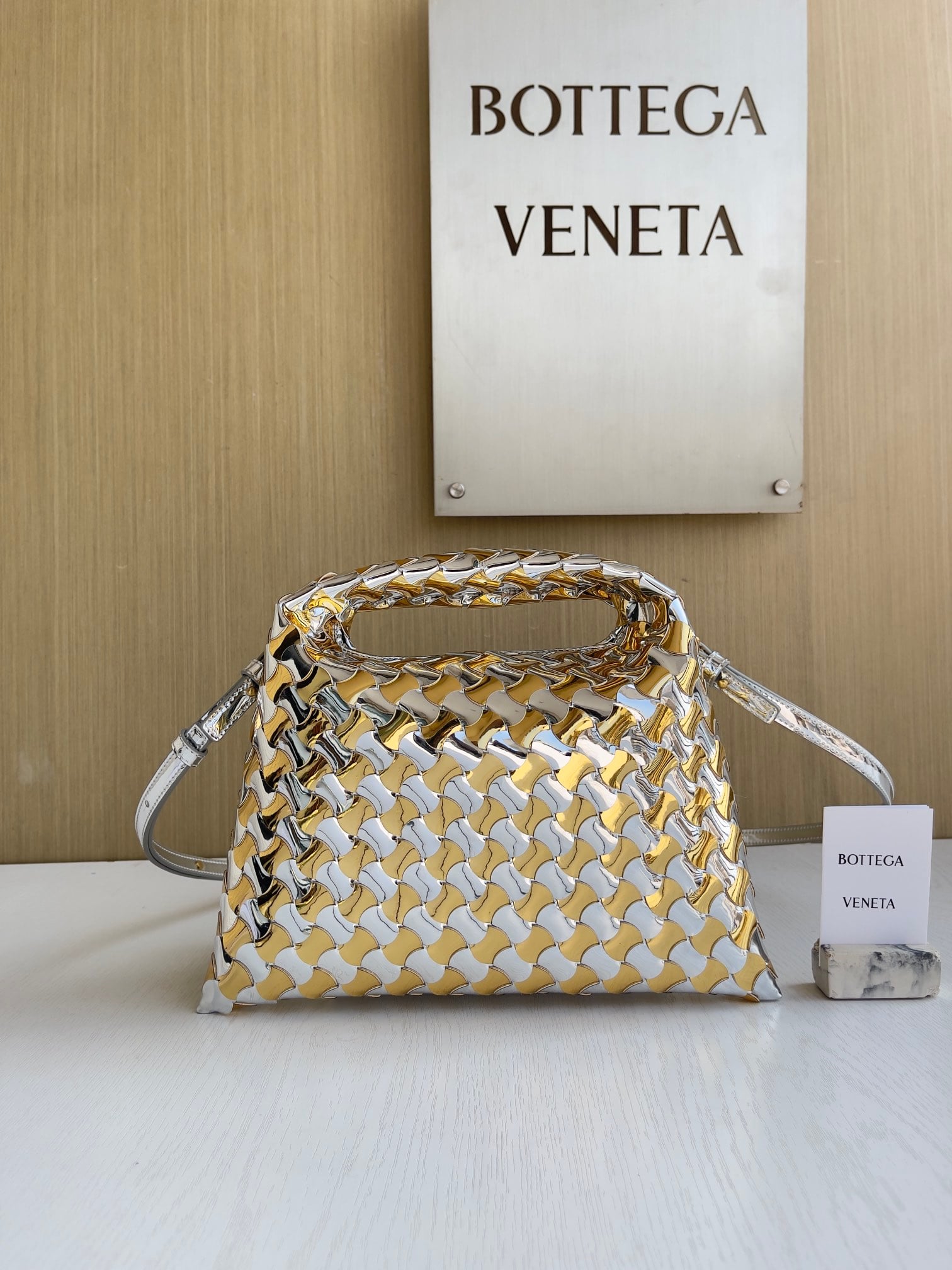 Pyramid - серебристый Bottega Veneta 777572.A2