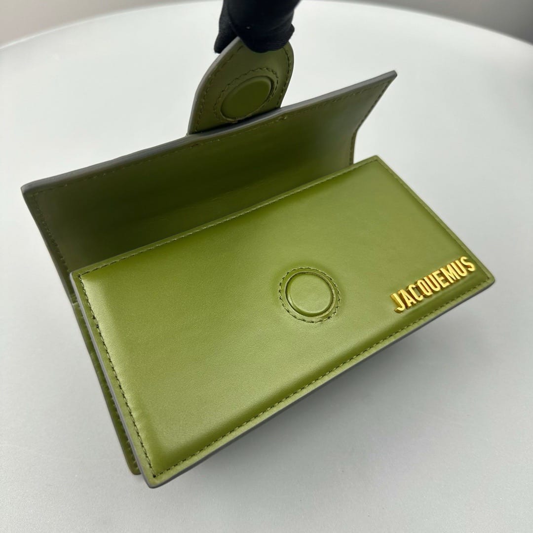 Le Bambino 18cm Jacquemus E68845.5