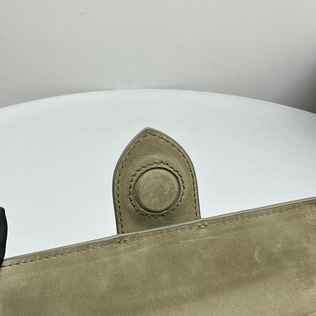 Le Bambino 18cm Jacquemus E68845.9