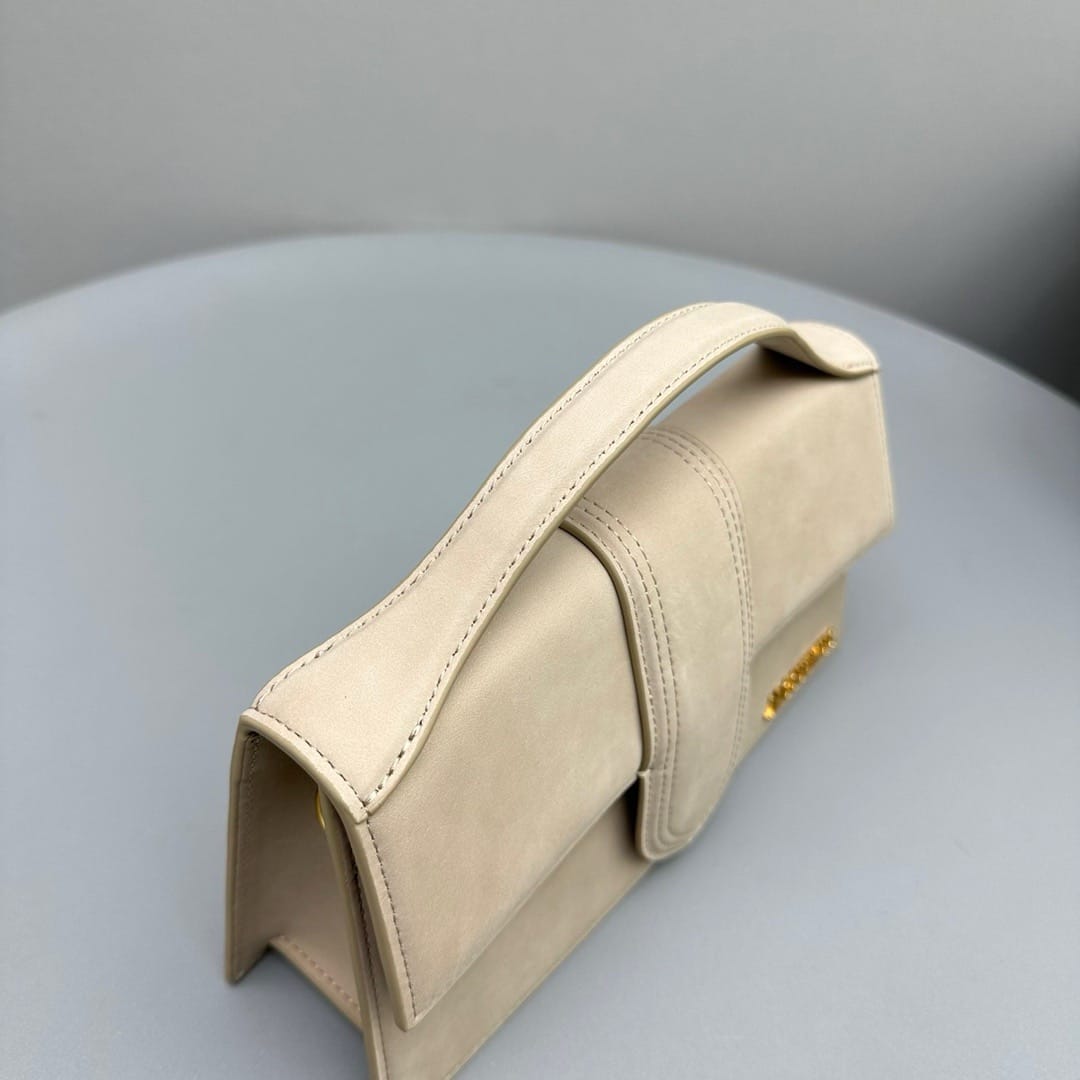 Le Bambino 24cm Jacquemus E68858.9