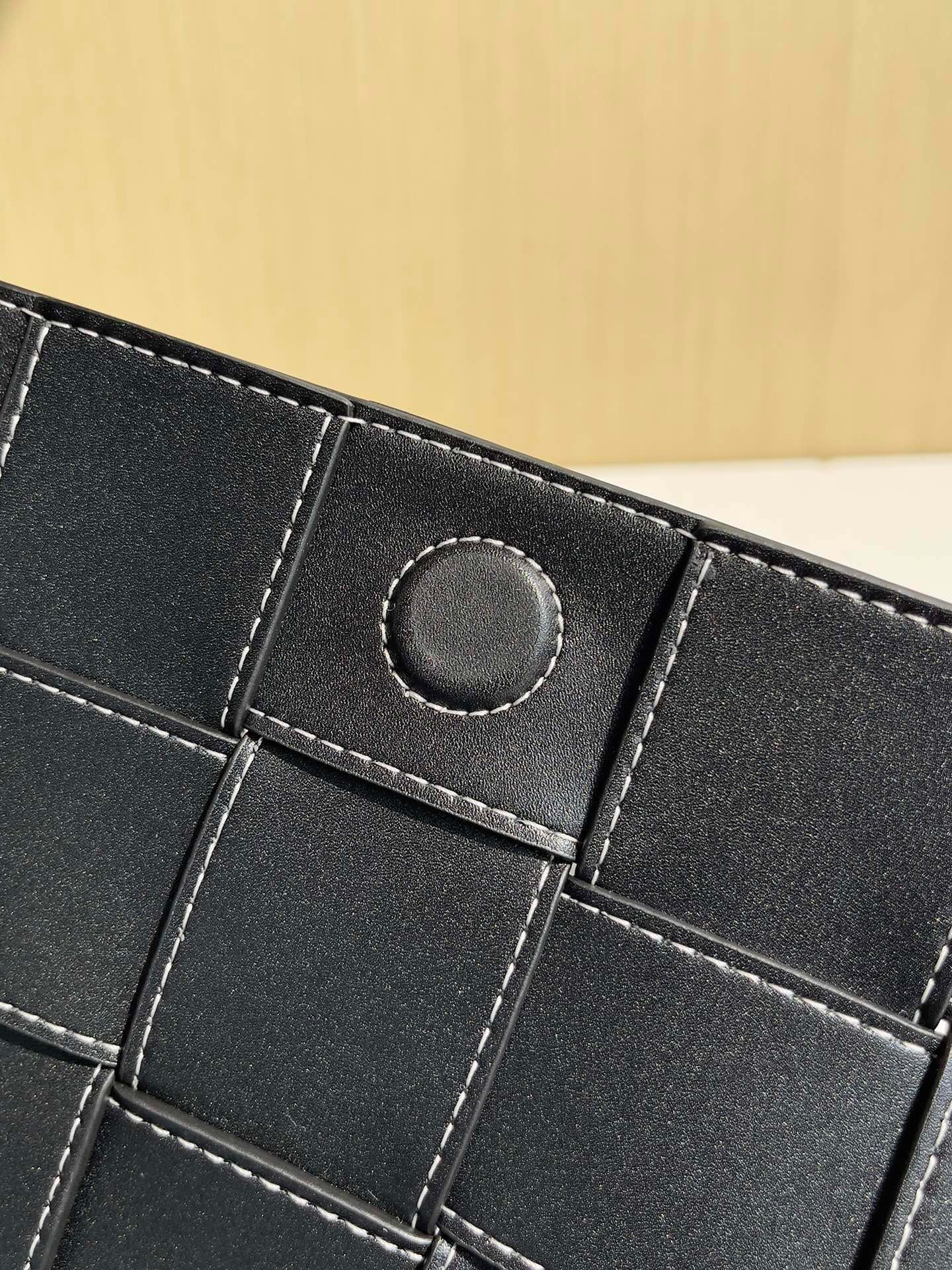 Padded Cassette Bottega Veneta 758105.A1