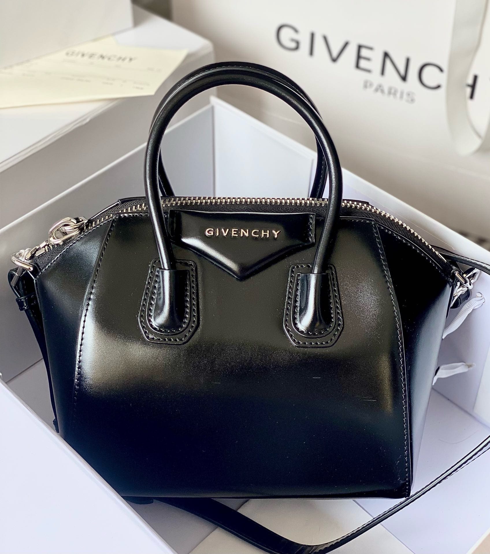 Antigona tote Givenchy 114900