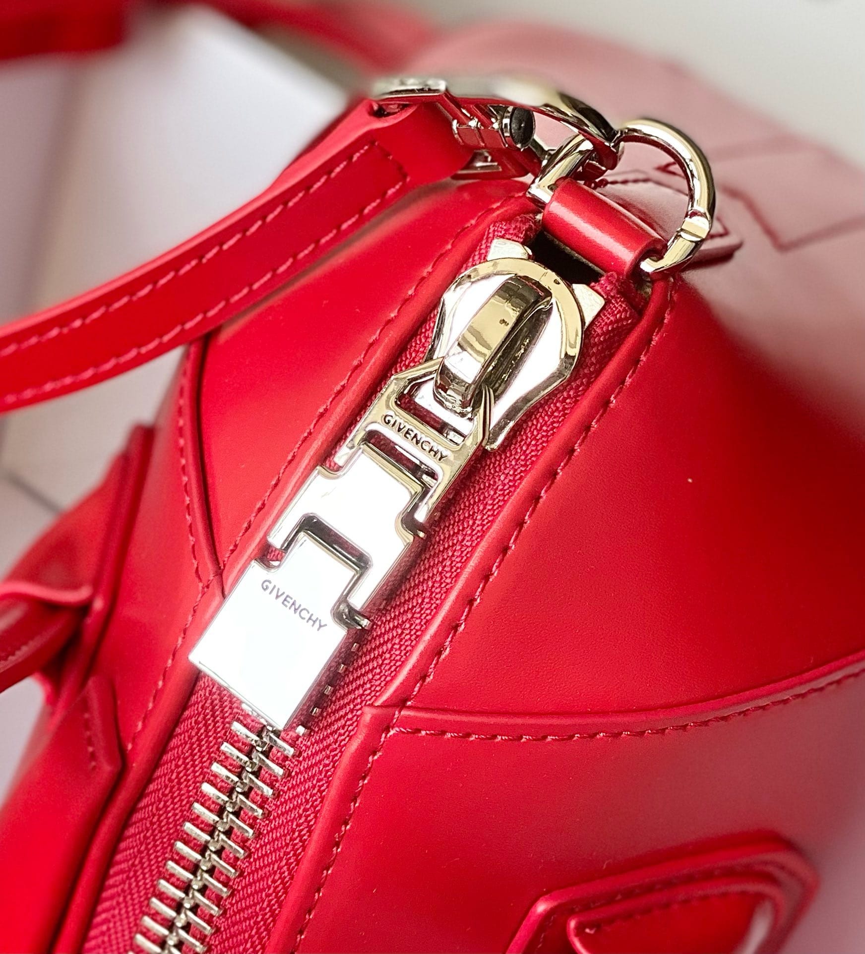 Antigona tote Givenchy 114900.4