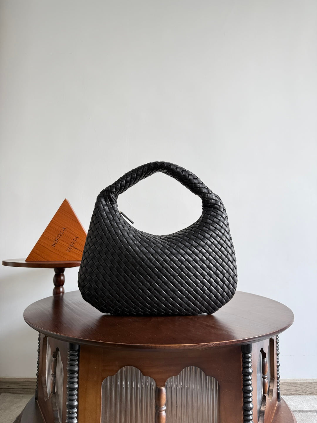 Veneta Hobo - коричневый Bottega Veneta 856737.A8