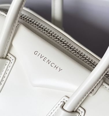 Antigona tote Givenchy 114900.3