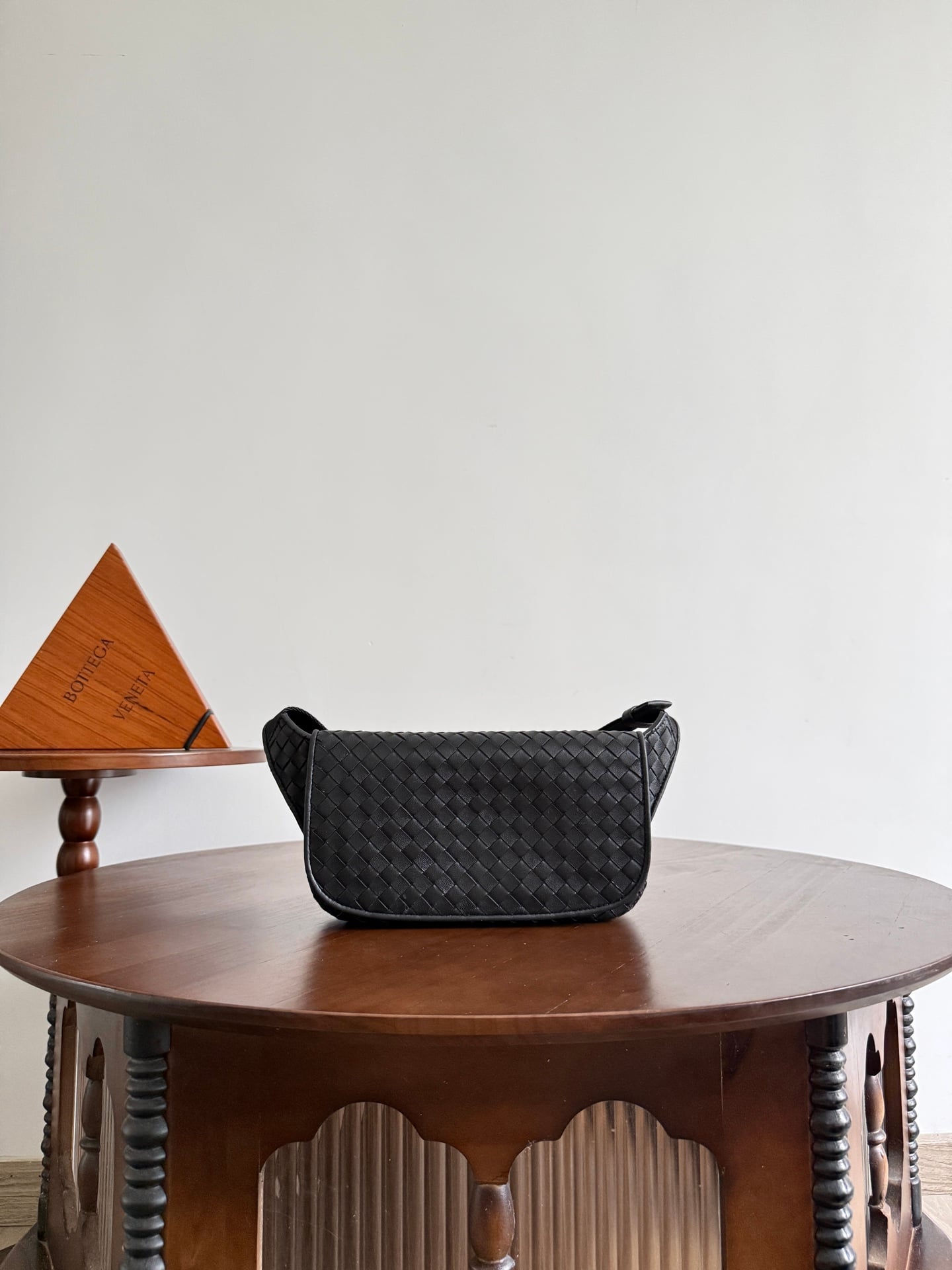 Veneto Flap Belt Bag Bottega Veneta 876334