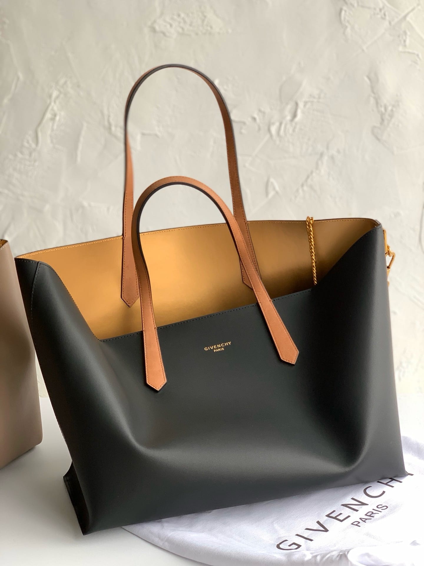 Shopper Givenchy 138