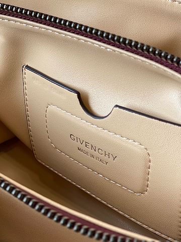ID93 Givenchy 210.2