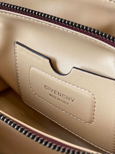 ID93 Givenchy 210.2