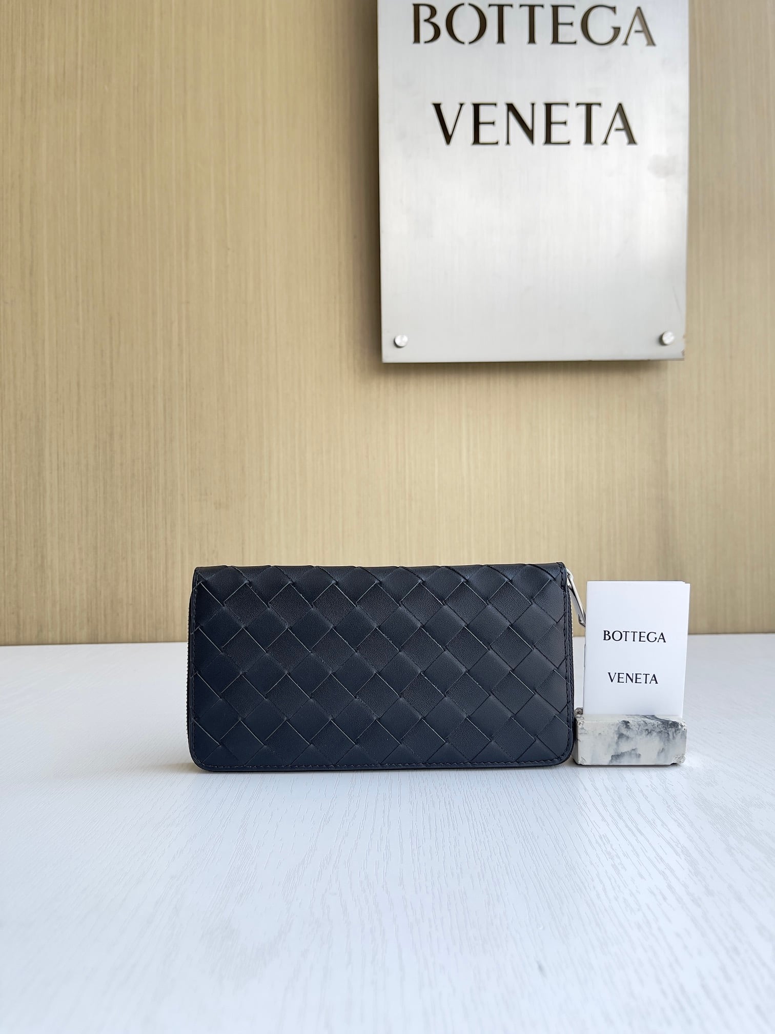Zip Around Wallet Bottega Veneta 593217.A10