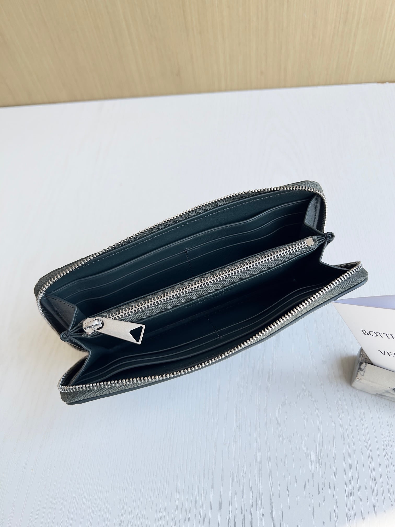 Zip Around Wallet Bottega Veneta 593217.A16