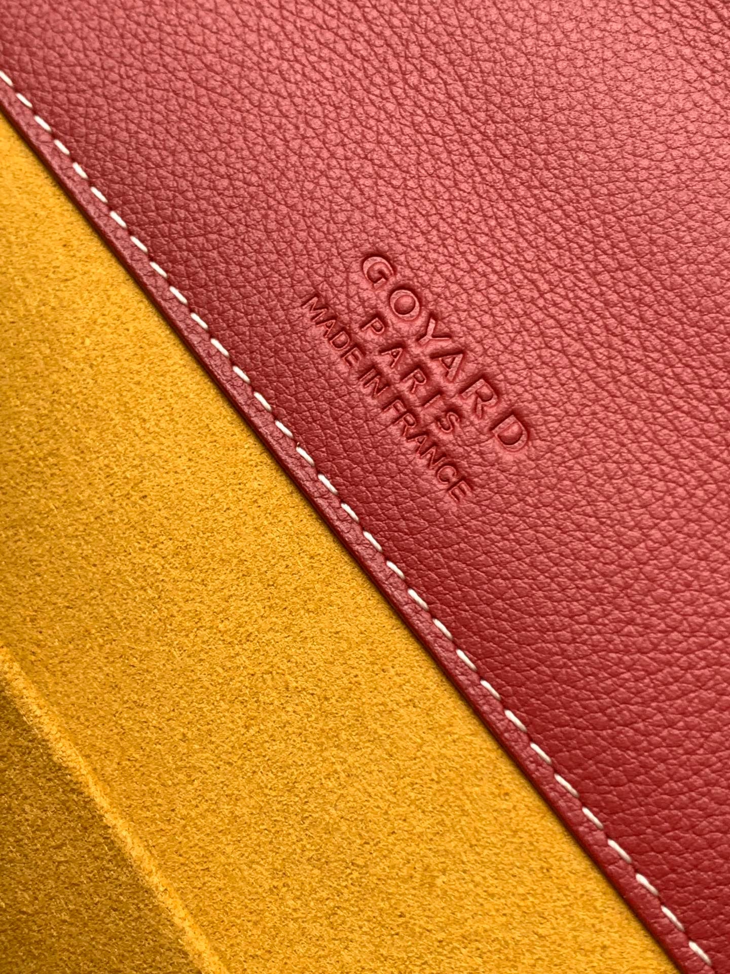 Alexandre III - красный Goyard 020203.A9
