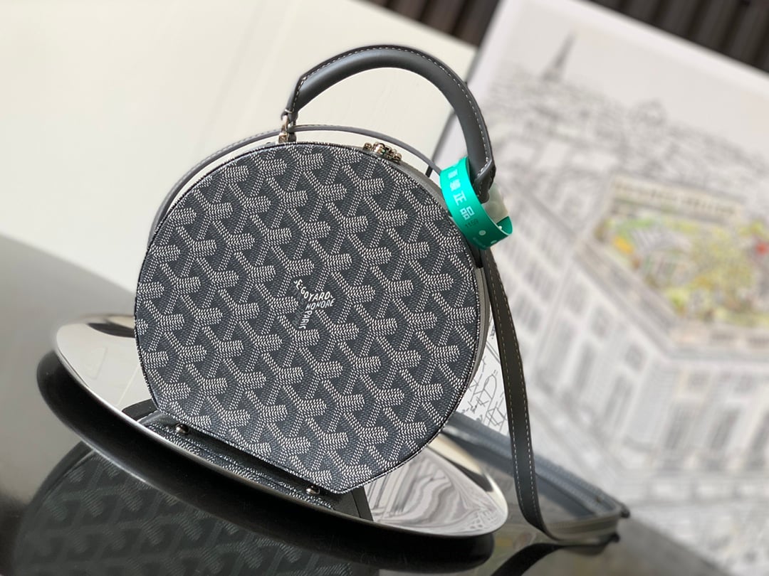 Alto - серый Goyard 8038.A9