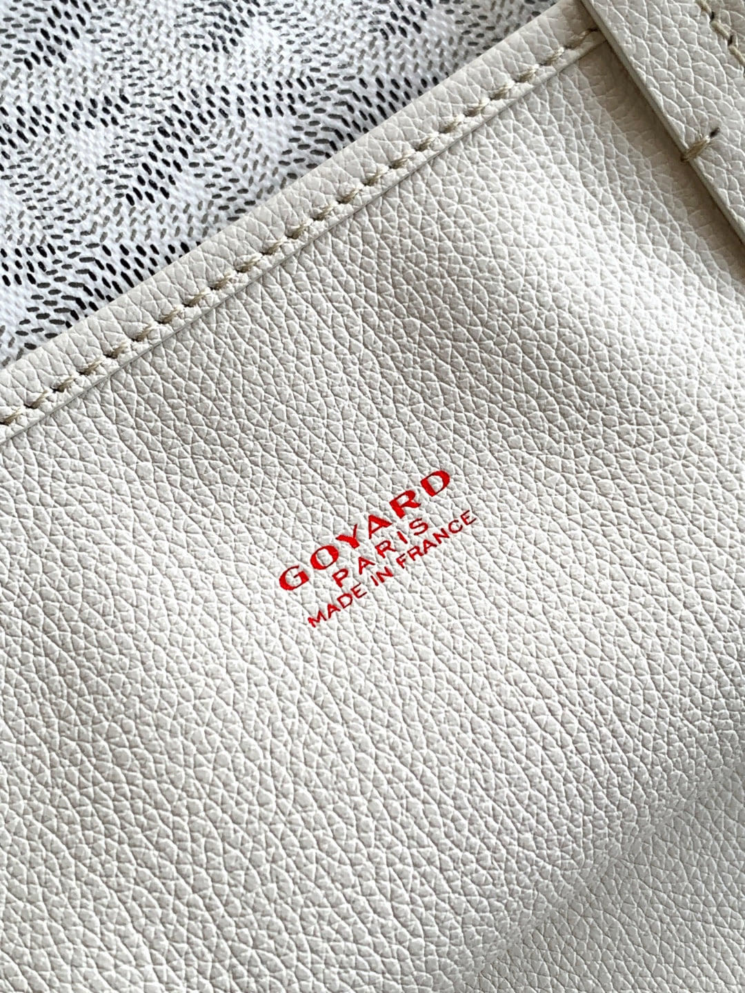 Anjou - белый Goyard 6604.A7