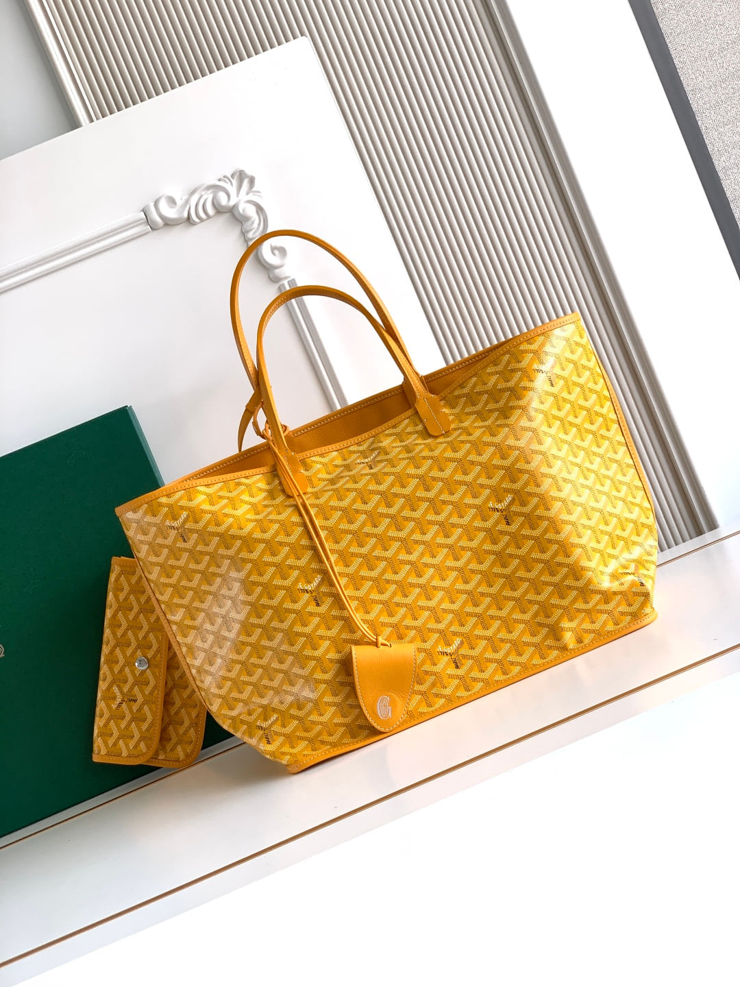 Anjou - желтый Goyard 6604.A8