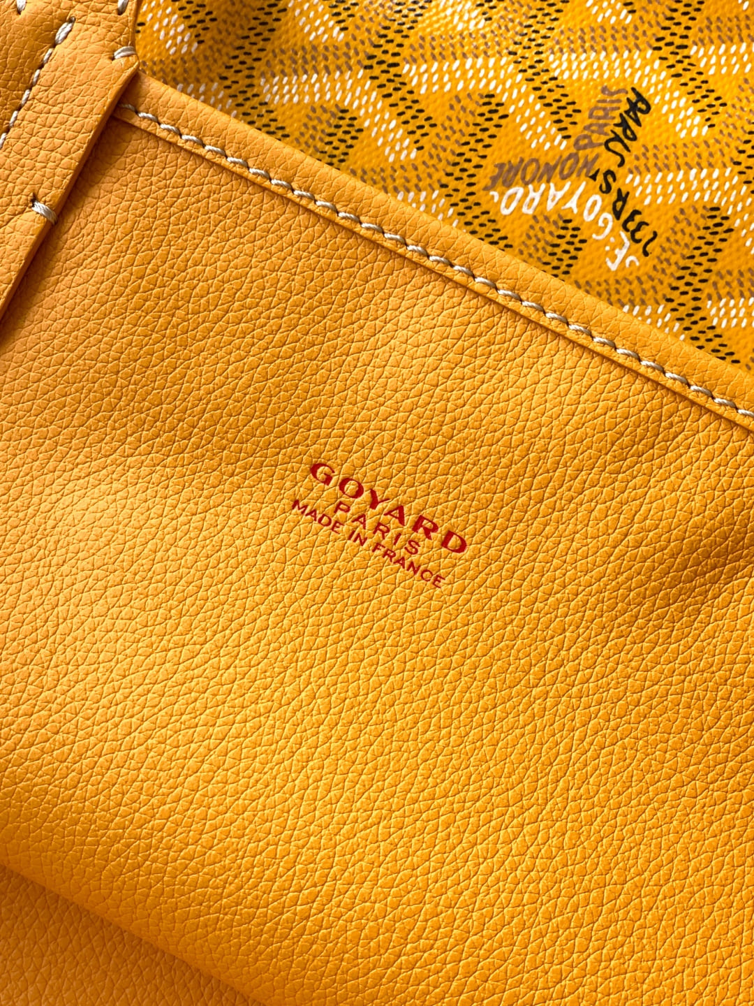Anjou - желтый Goyard 6604.A8