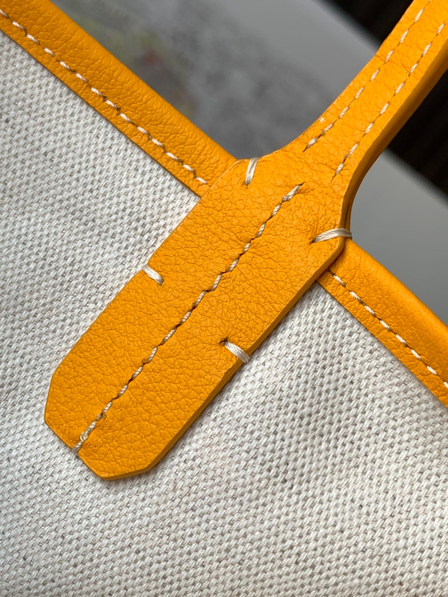 Anjou Mini - желтый Goyard 2322.A7