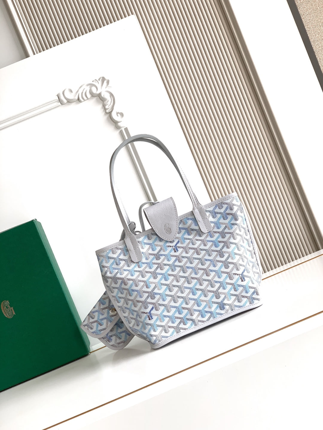 Anjou Mini - коричневый Goyard 2322.A17