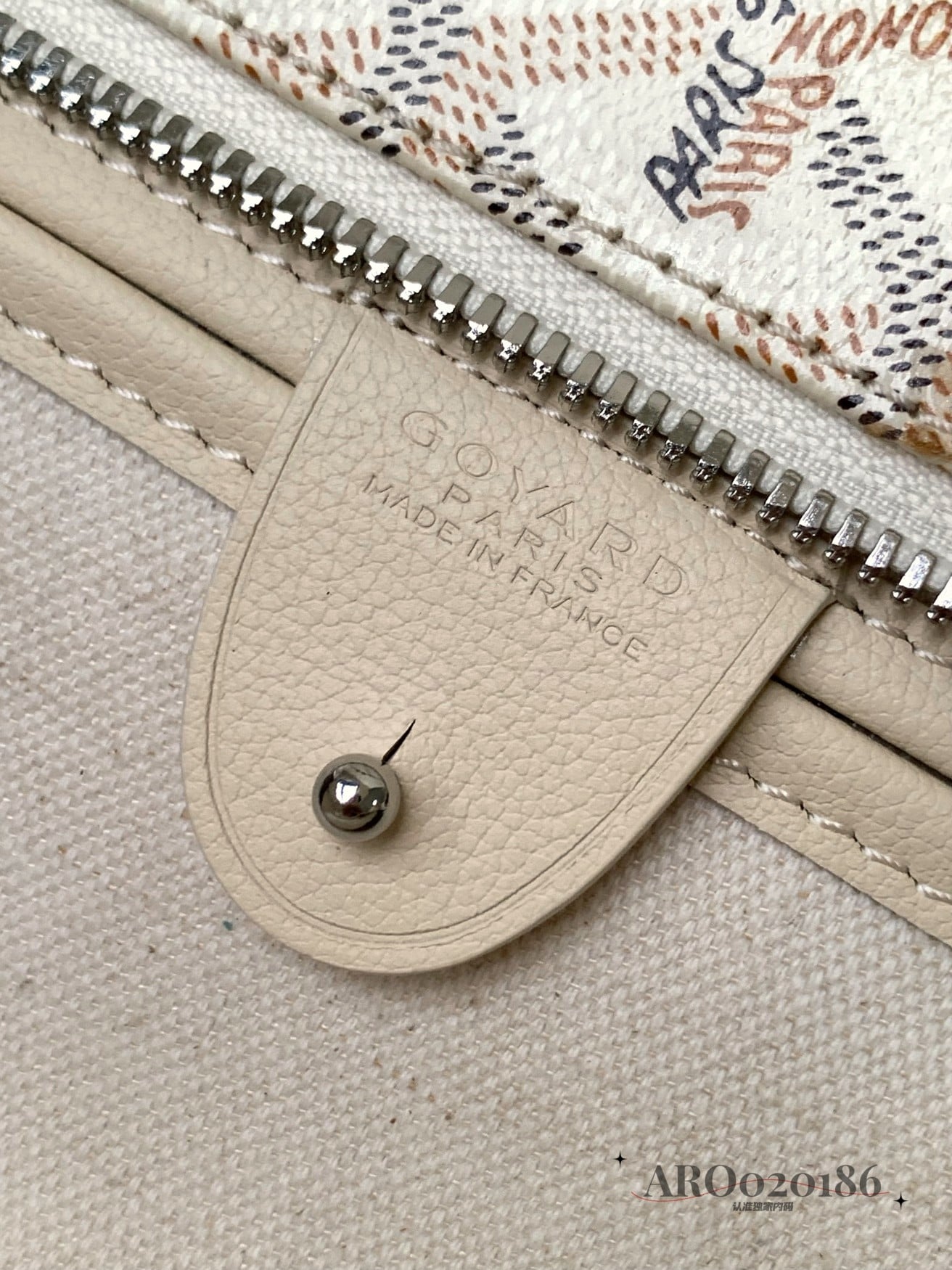 Artois MM - песочный Goyard 323