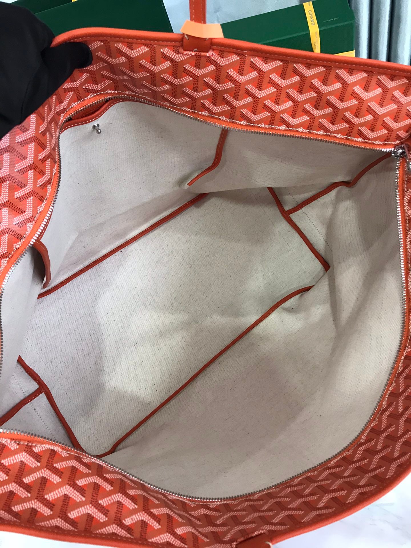 Artois PM Goyard 020186-1.A2