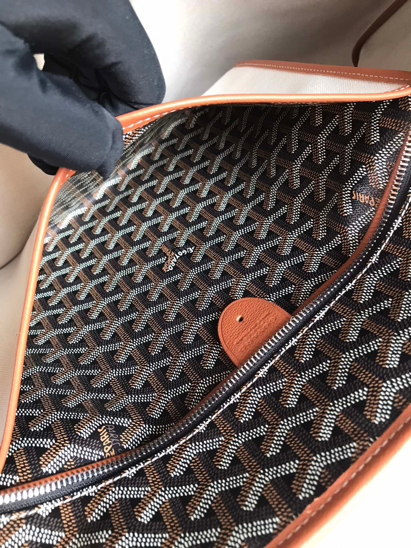 Artois PM Goyard 020186-1.A5