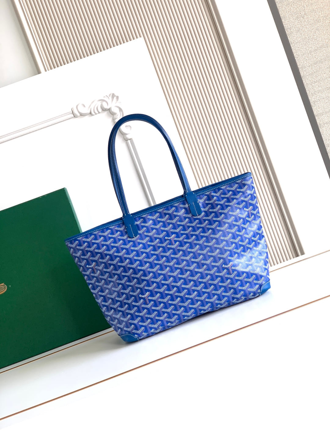 Artois PM Goyard GY-84884918.A10
