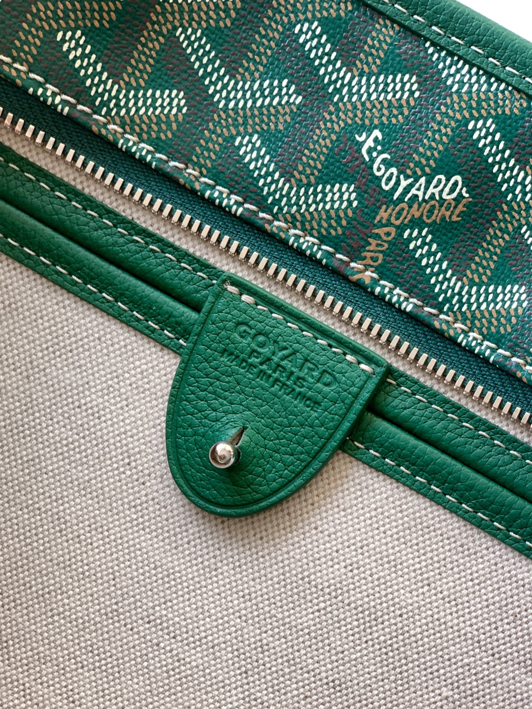 Artois PM Goyard GY-84884918.A11