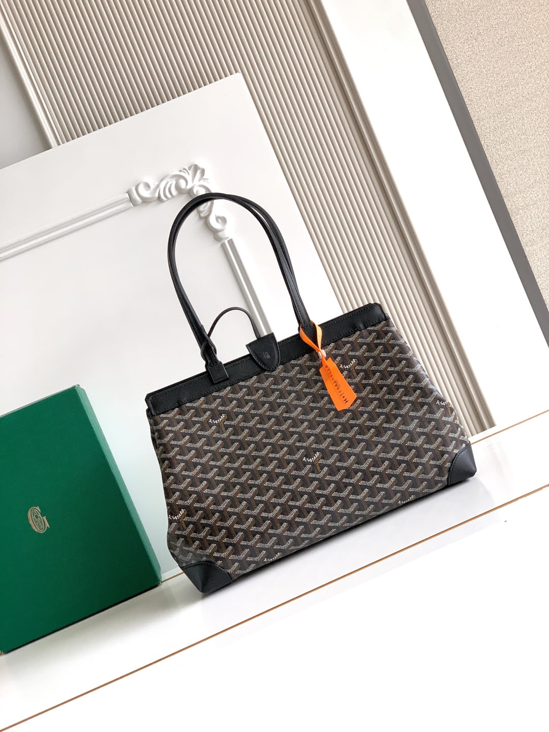 Bellechasse Biaude - черный Goyard 020161.A6