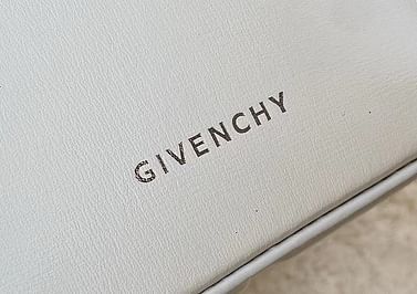 Bucket Givenchy 9018