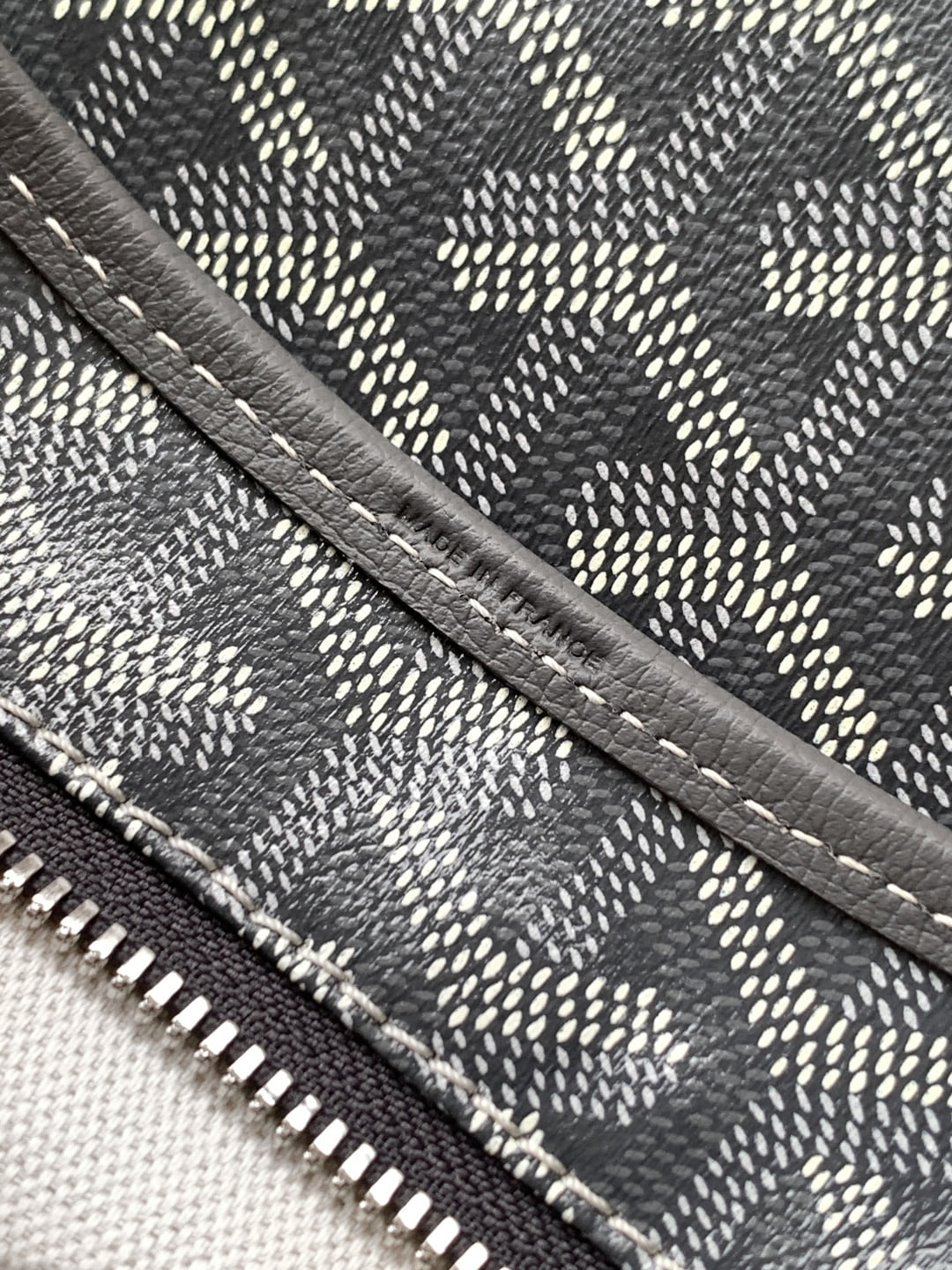 Bohème Hobo Mini - серый Goyard 5505.A3